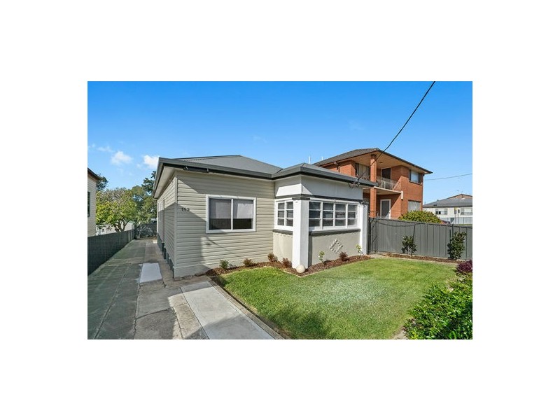 153 Gosford Road, Adamstown NSW 2289
