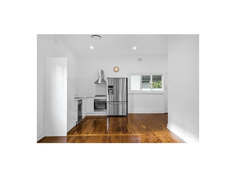 153 Gosford Road, Adamstown NSW 2289
