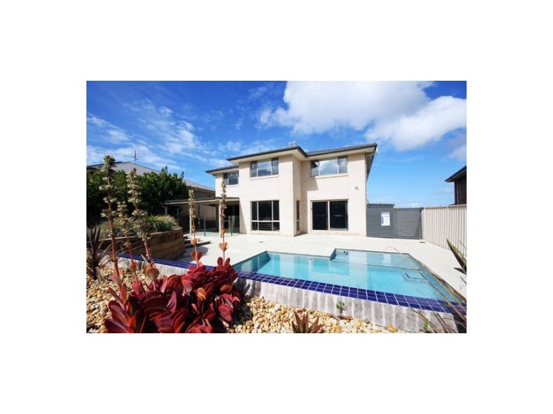 5 Franciska close, Floraville NSW 2280