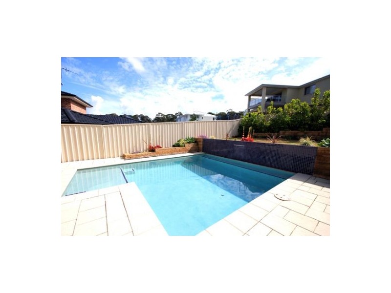 5 Franciska close, Floraville NSW 2280