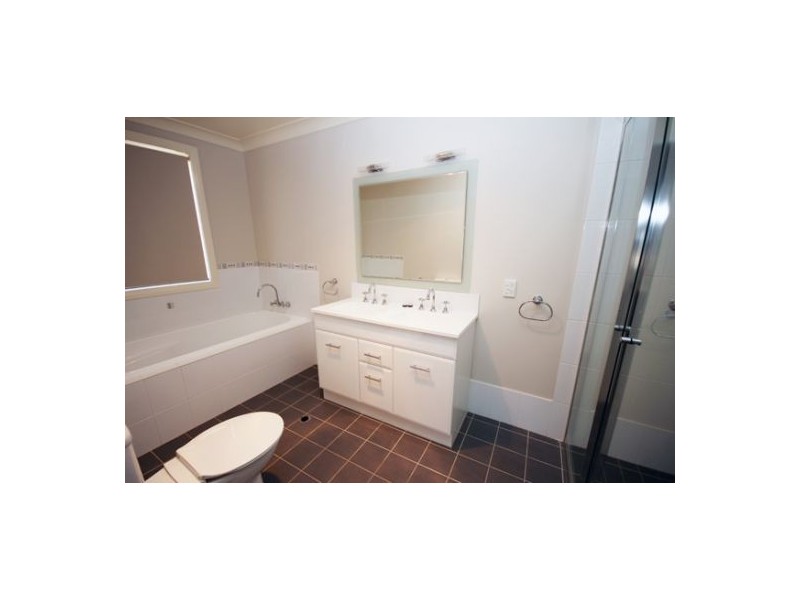 5 Franciska close, Floraville NSW 2280