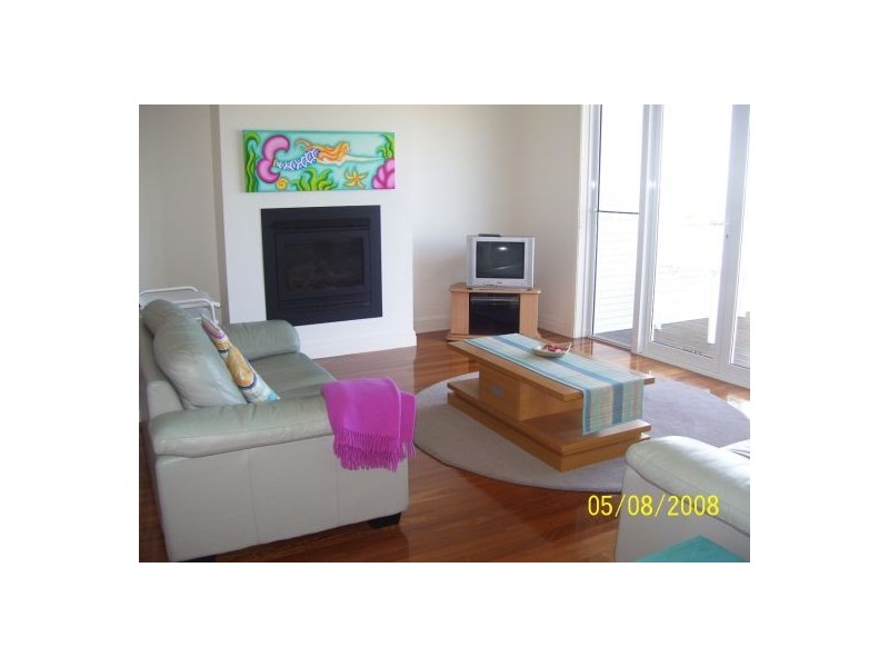 152b Caves Beach Rd, Caves Beach NSW 2281