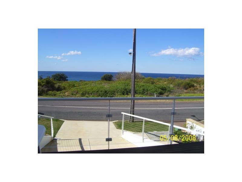 152b Caves Beach Rd, Caves Beach NSW 2281