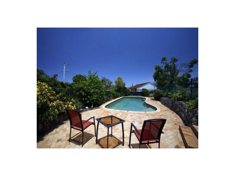 52 Andrew Road, Valentine NSW 2280