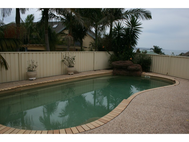 15  The Shores Way, Belmont NSW 2280