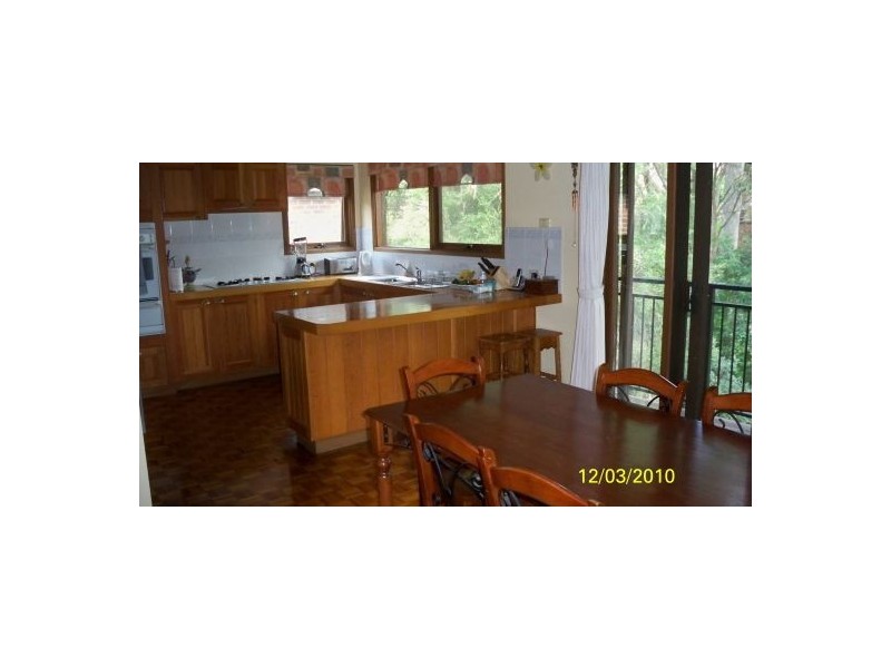 11 Spinnaker Ridge Way, Belmont NSW 2280