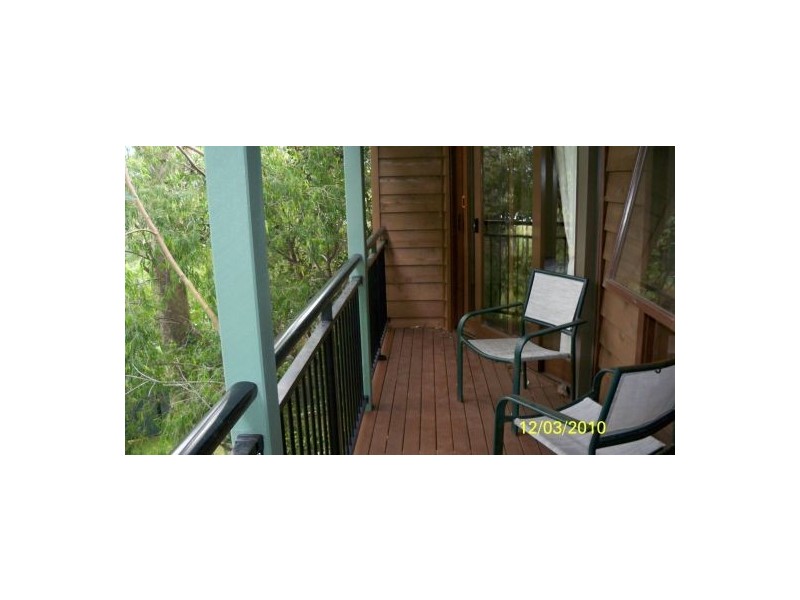 11 Spinnaker Ridge Way, Belmont NSW 2280