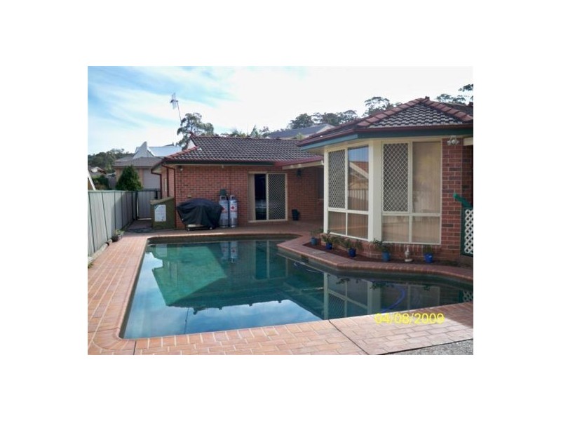 20 Whitehaven Drive, Lakelands NSW 2282