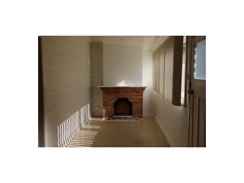 3 Evans Street, Belmont NSW 2280