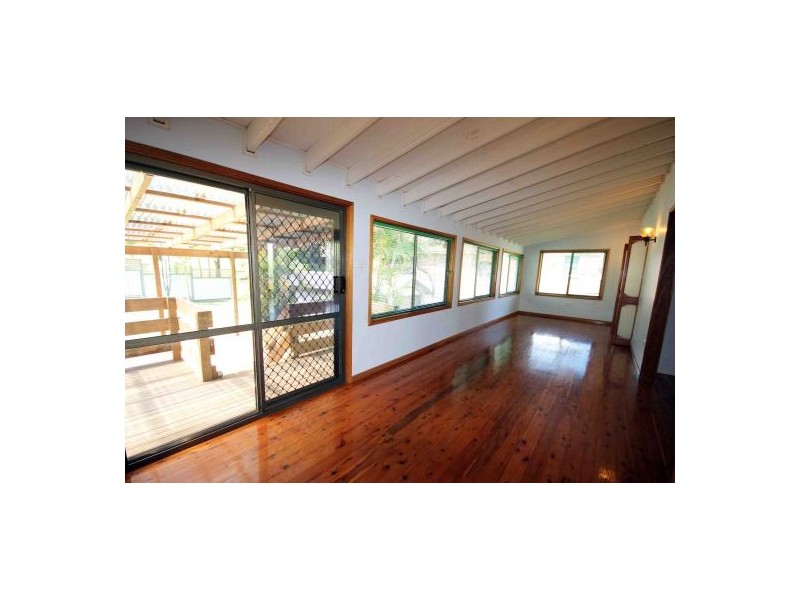 24 Mirambeena street, Belmont North NSW 2280