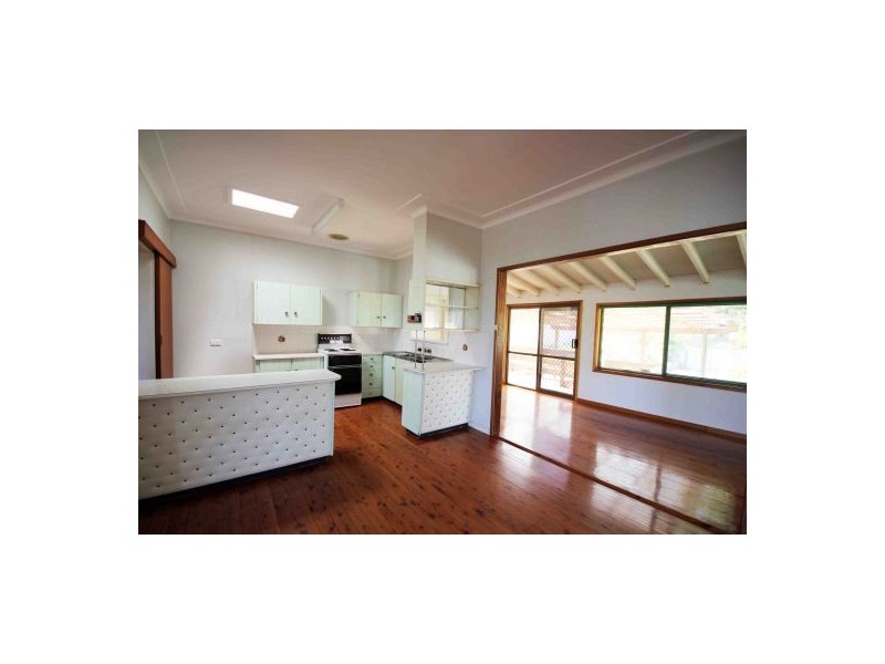 24 Mirambeena street, Belmont North NSW 2280