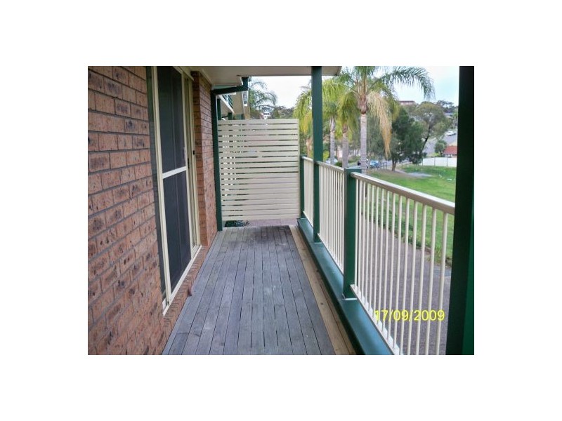 4/34 Bimbadeen Cl, Belmont North NSW 2280
