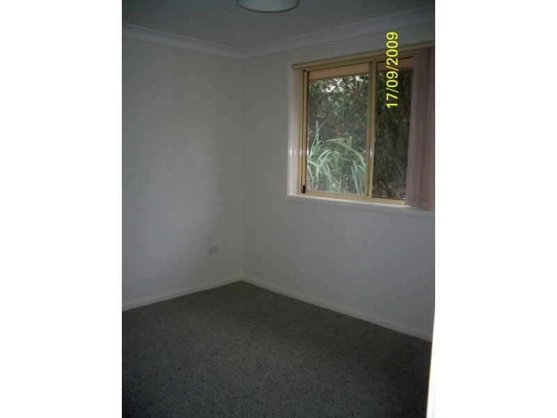 4/34 Bimbadeen Cl, Belmont North NSW 2280