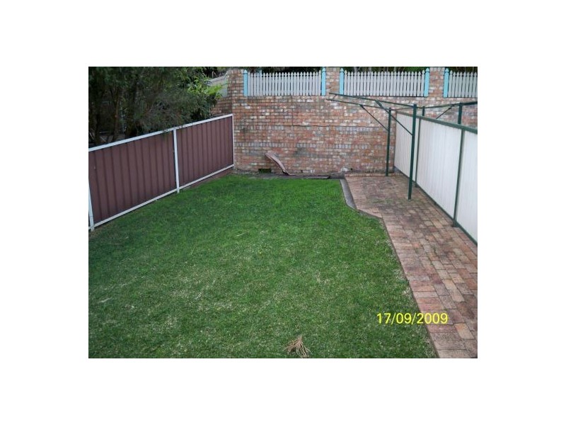 4/34 Bimbadeen Cl, Belmont North NSW 2280