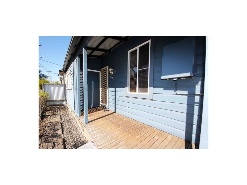 529 Glebe Road, Adamstown NSW 2289