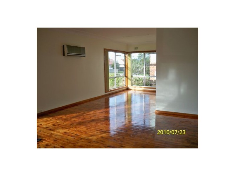 11 Thompson Street, Belmont South NSW 2280