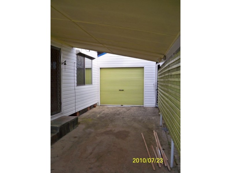 11 Thompson Street, Belmont South NSW 2280