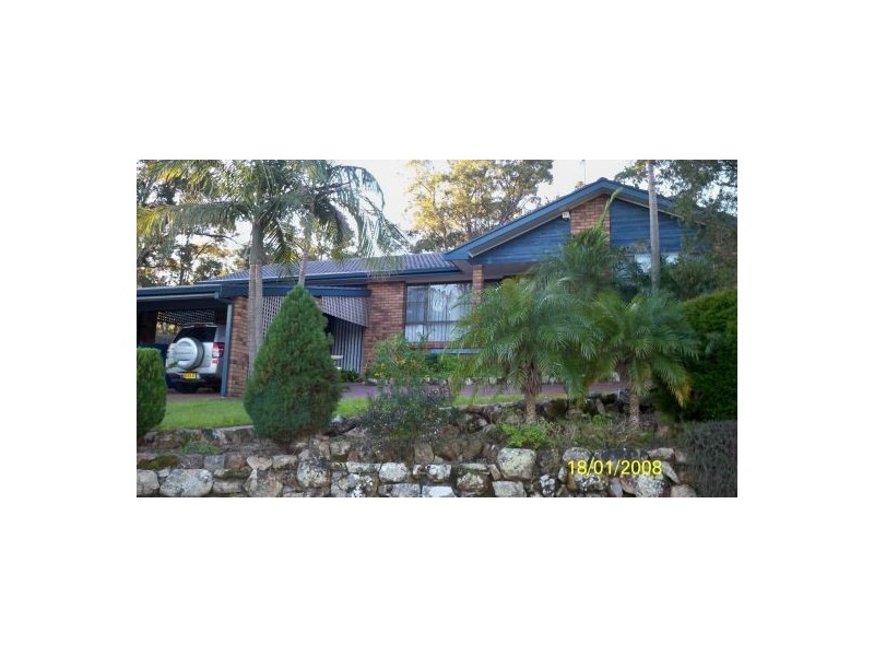 22 Lenaghan Crescent, Eleebana NSW 2282
