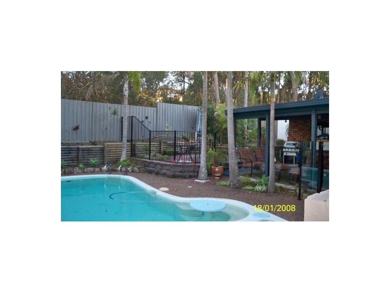 22 Lenaghan Crescent, Eleebana NSW 2282