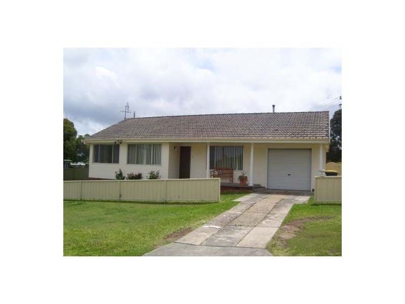 2 Harlo street, Belmont North NSW 2280