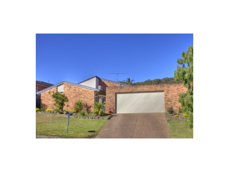 16 Trafalgar Cres, Valentine NSW 2280