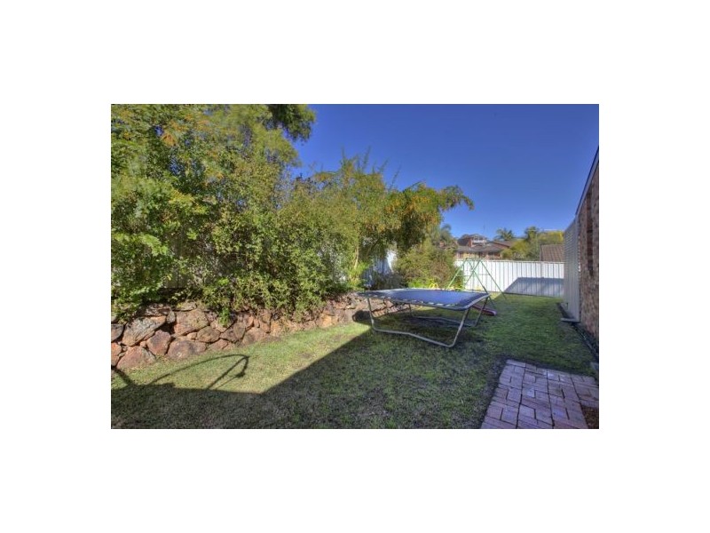 16 Trafalgar Cres, Valentine NSW 2280