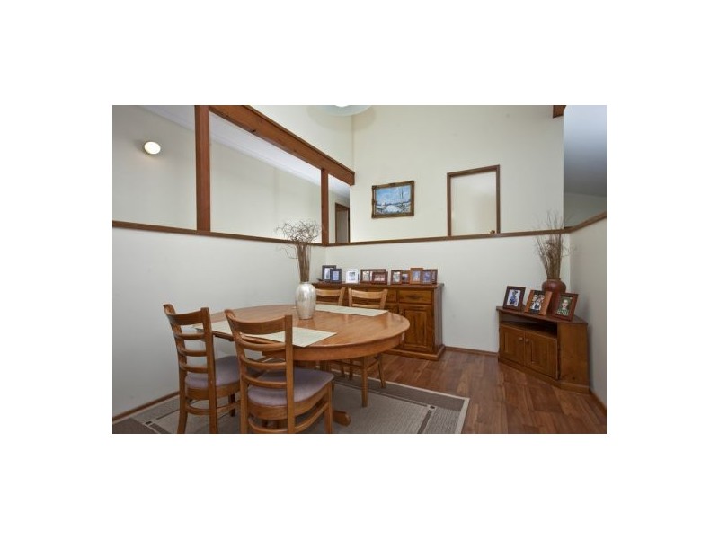 16 Trafalgar Cres, Valentine NSW 2280