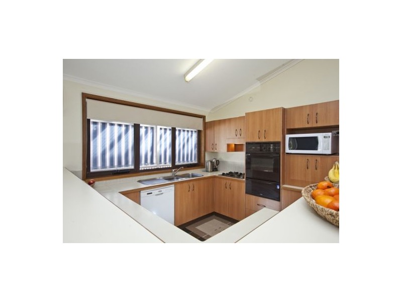 16 Trafalgar Cres, Valentine NSW 2280