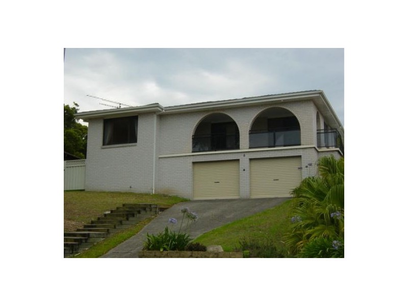 8 Winterlake Road, Warners Bay NSW 2282