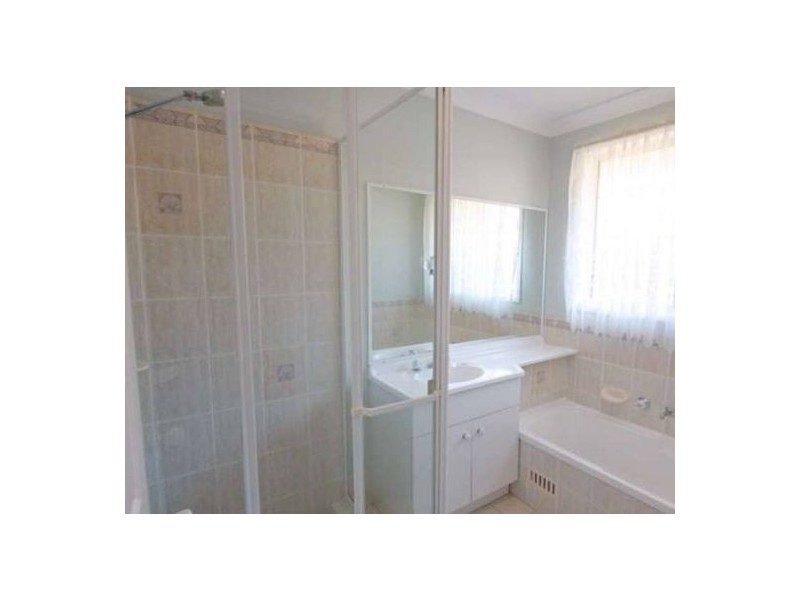 10 Stenhouse Drive, Eleebana NSW 2282