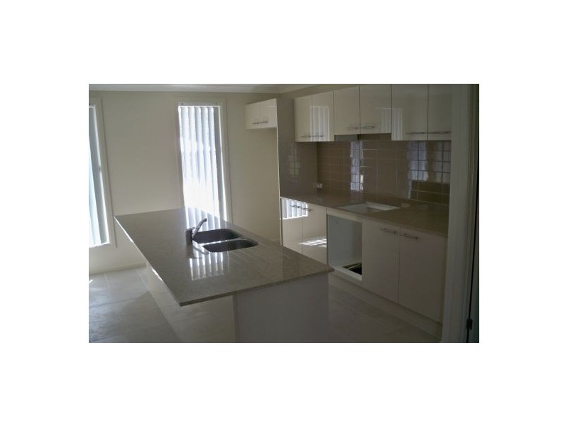 163 Northlakes Drive, Cameron Park NSW 2285