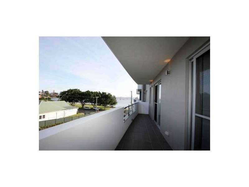 8/24 Brooks Parade, Belmont NSW 2280