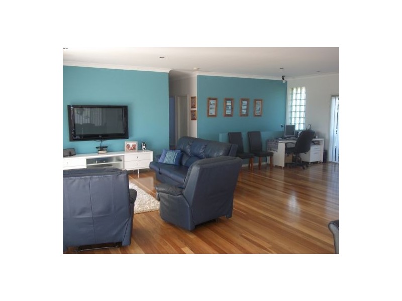 18 Bentley Street, Redhead NSW 2290