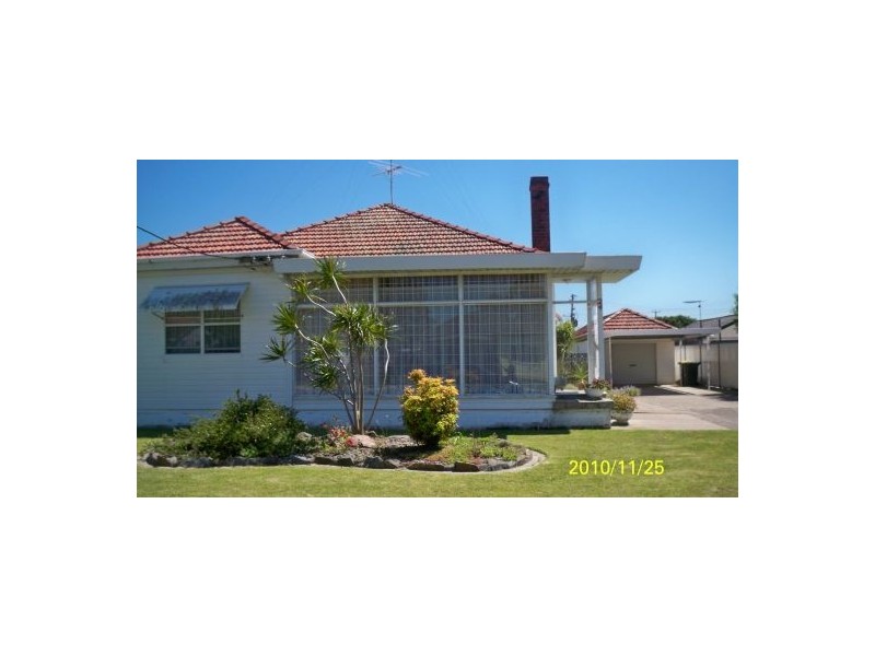 24 Thompson St, Belmont South NSW 2280