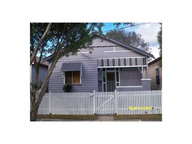 43 Smith Street, Mayfield East NSW 2304