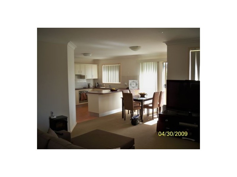 1/2 Turner St, Belmont NSW 2280