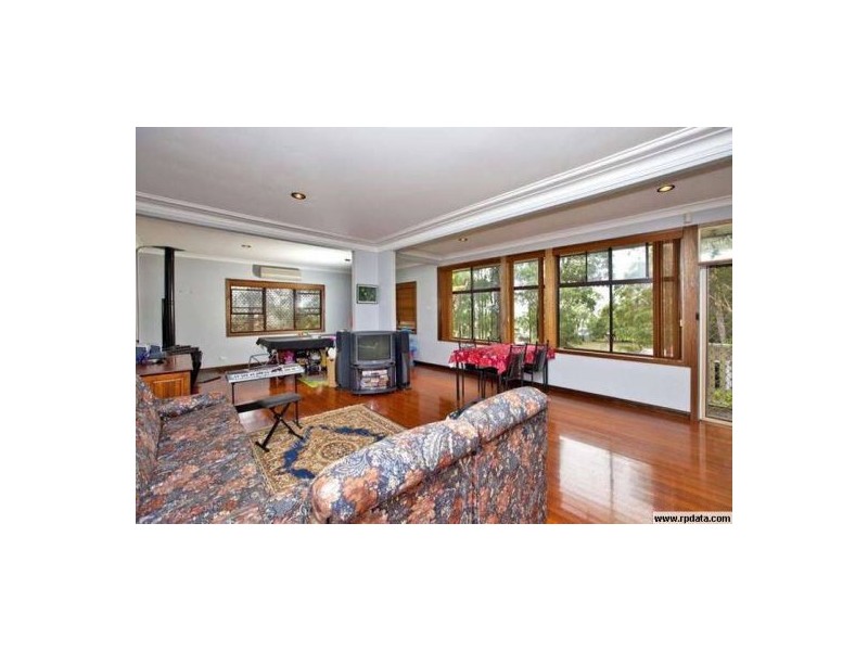 30 Cowmeadow Rd, Mount Hutton NSW 2290