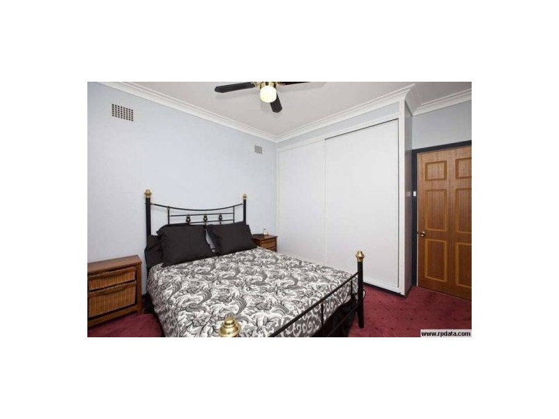 30 Cowmeadow Rd, Mount Hutton NSW 2290