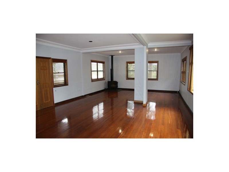 30 Cowmeadow Rd, Mount Hutton NSW 2290