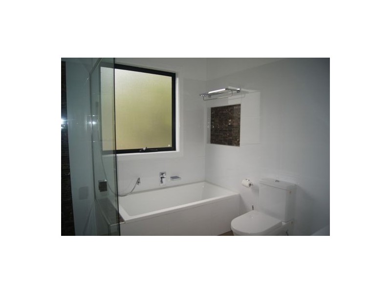 30 Cowmeadow Rd, Mount Hutton NSW 2290