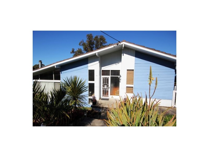 36 Kananook Crescent, Belmont North NSW 2280