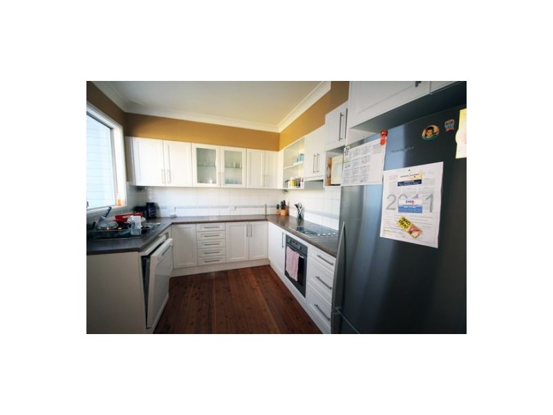 36 Kananook Crescent, Belmont North NSW 2280