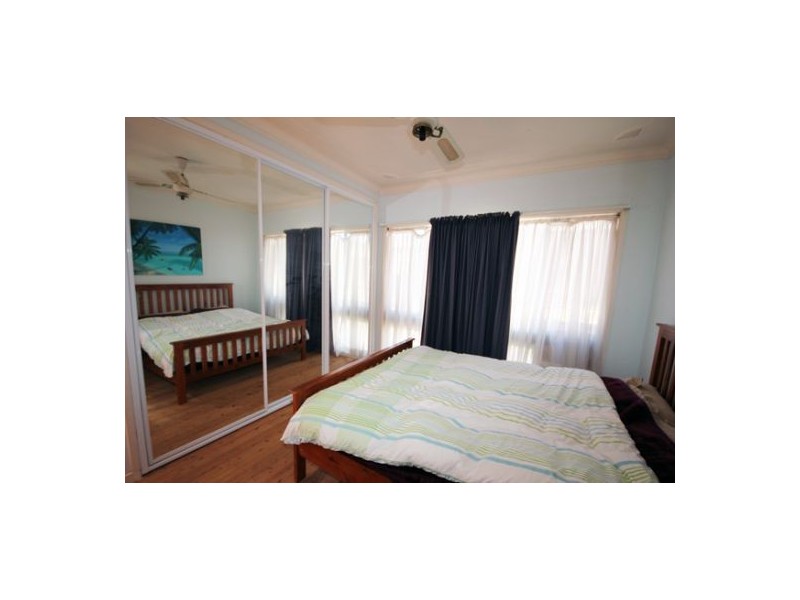 36 Kananook Crescent, Belmont North NSW 2280