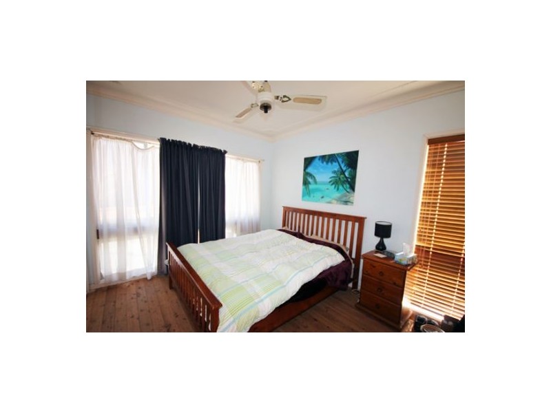 36 Kananook Crescent, Belmont North NSW 2280