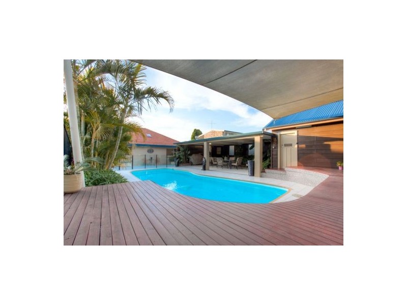 42 Lurnea Crescent, Valentine NSW 2280