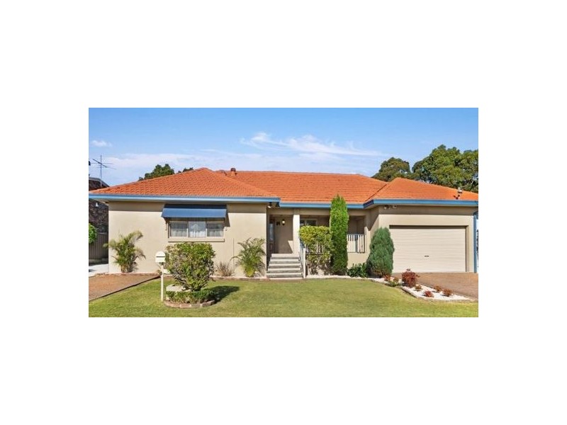 42 Lurnea Crescent, Valentine NSW 2280