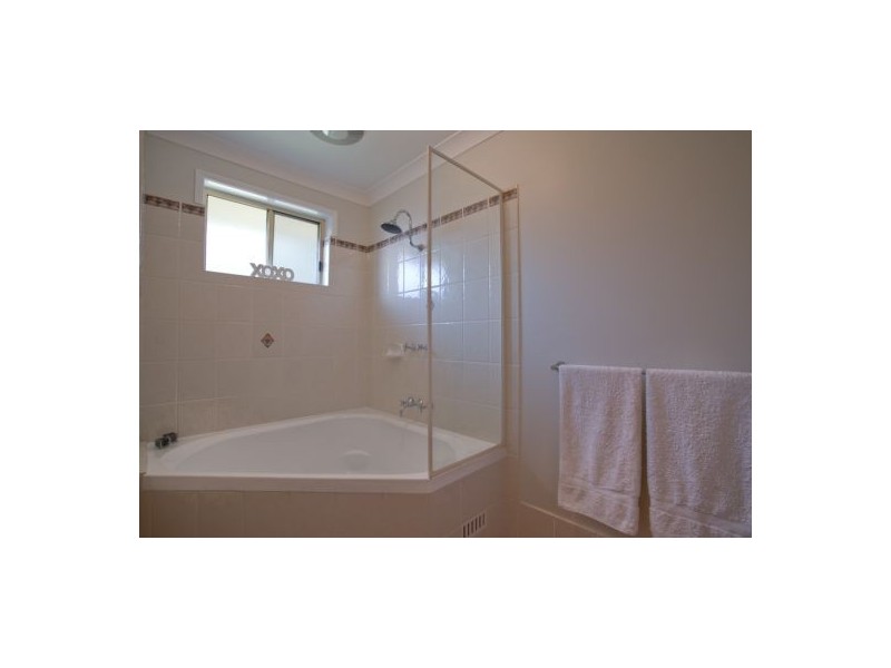 31 Seafarer Close, Belmont NSW 2280