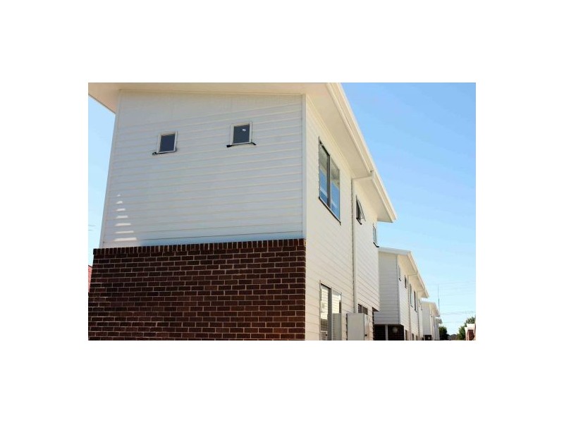 2/171 Kings Road, New Lambton NSW 2305