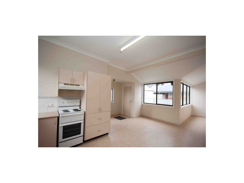 14 Young Road, Broadmeadow NSW 2292