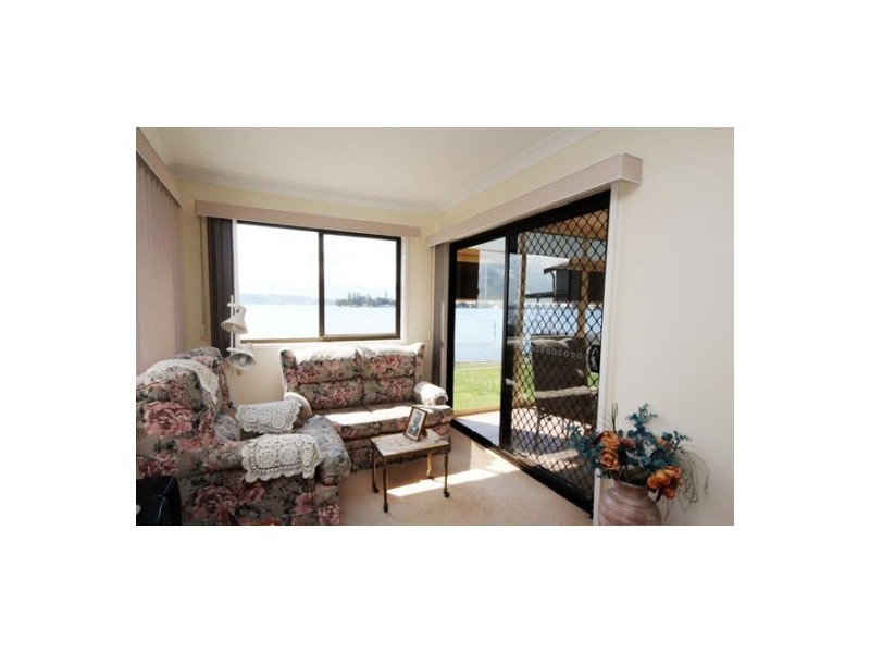 15 Village Bay Close, Marks Point NSW 2280